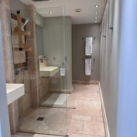 게스트하우스 Bastide La Guilhabertie 3*